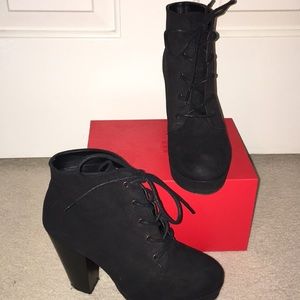 SOLD. Super cute black booties